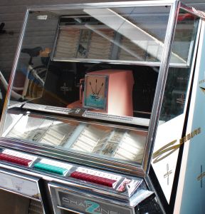 JUKE BOX SEEBURG MODEL 222